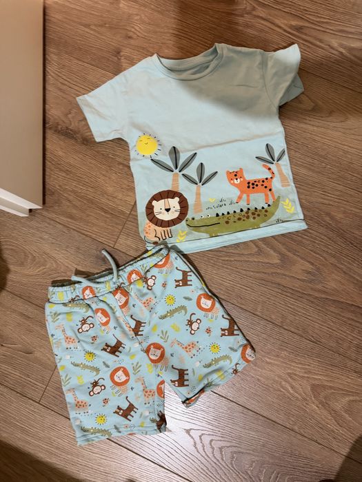 Дрешки 98,104 за момче имам нови на символични цени