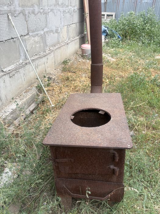 Продам чугунную печь б/у