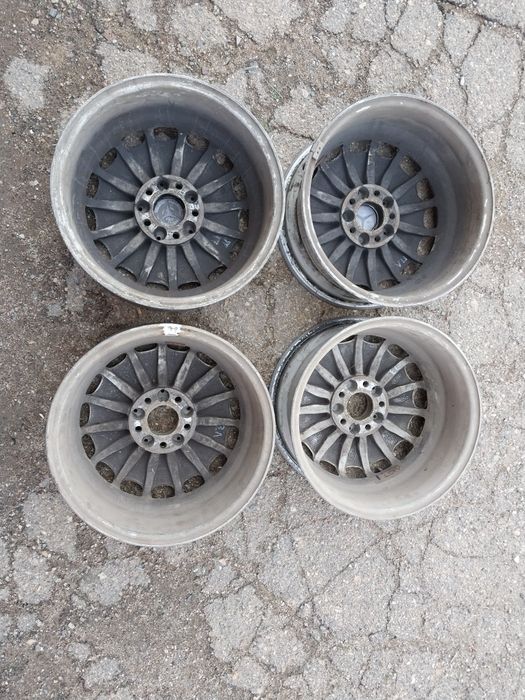 Диски R16. Один вареный. На Мерседес.