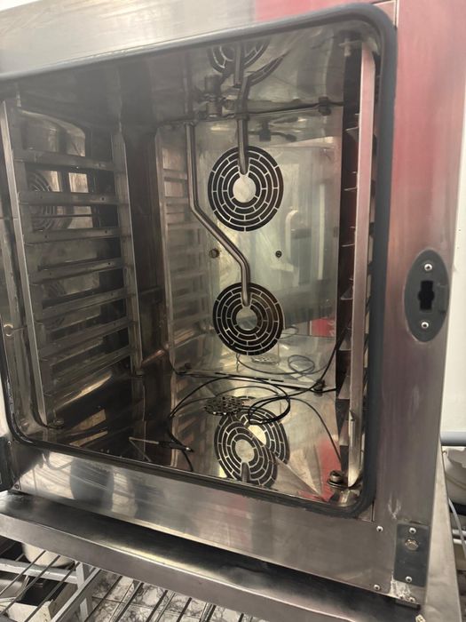 Vand cuptor gastronomic UNOX cu 7 tavi GN 1/1 made  in italia  XVC 505