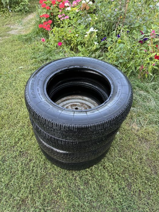 Шини и диски Нива