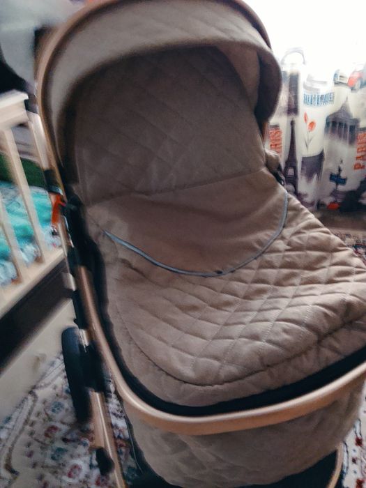 Коляска продам 10000