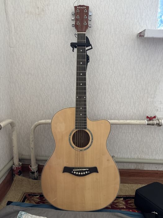 Гитара Адажио продается