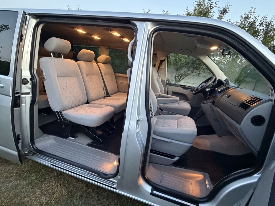 VW Transporter Caravelle 8 locuri 2007 XXL - impecabil