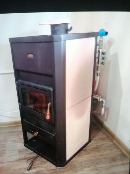 Камина с водна риза +бойлер+лира+рашерителния съд