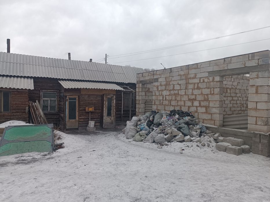 Дом на слом. Одна стена газоблок