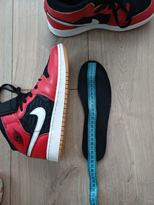 Маратонки  Nike Jordan 1 mid