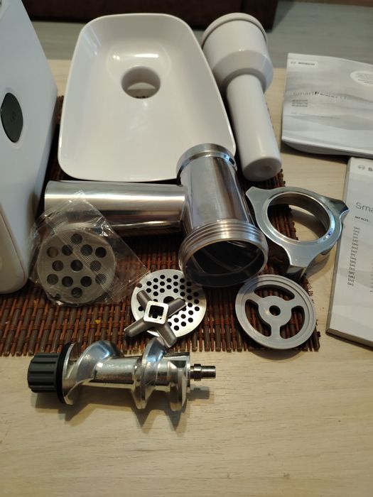 ROBOT de bucătărie"Bosch "multi-funcțional!