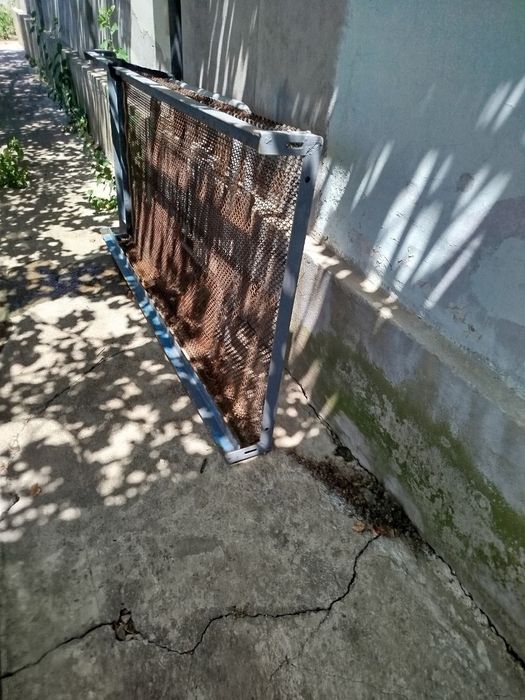 Железная кровать