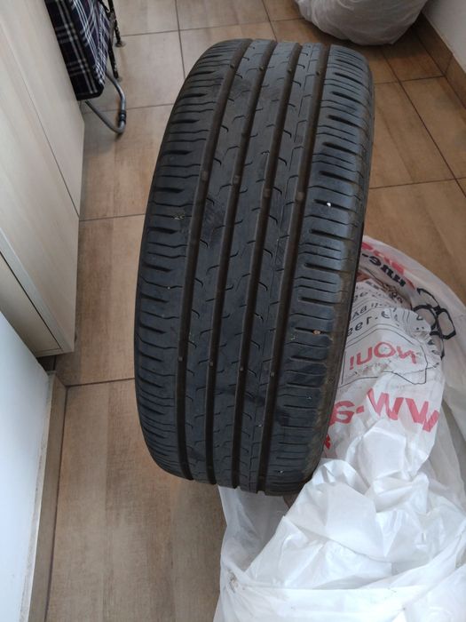 Vând set  anvelope vara Continental