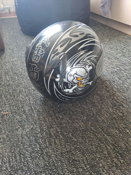 Продам мотошлем не дорого