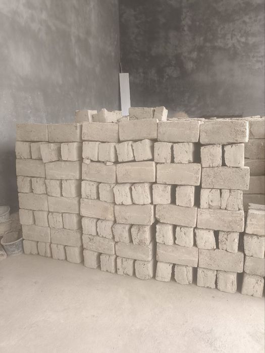 Loy blok sotiladi juda yaxshi sifatli