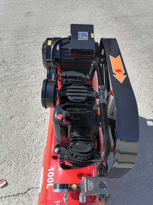 100 Литра ITALY Компресор  за въздух 4НР ТРИГЛАВ 12.5BARA