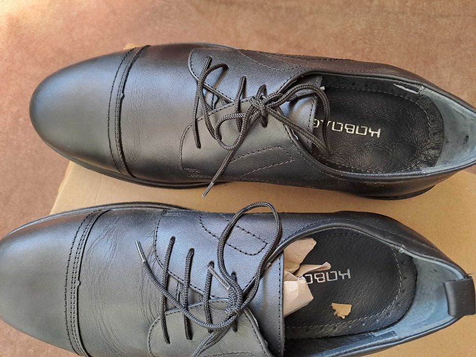 Чисто нови кожени обувки "Кавалер* номер 42