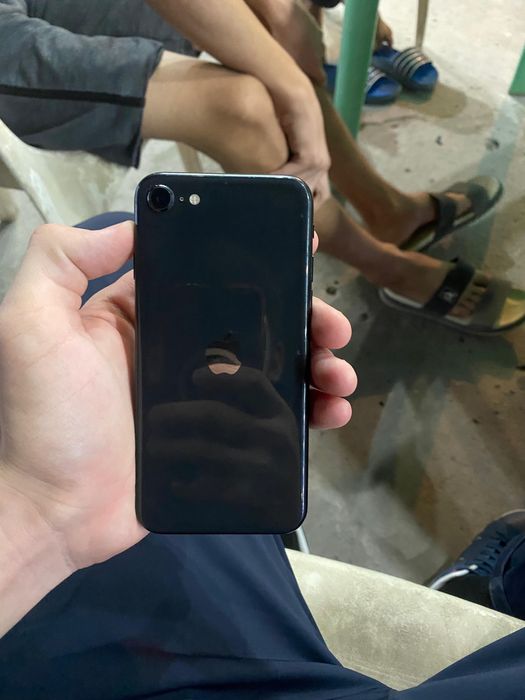 iPhone SE 2020 обмен