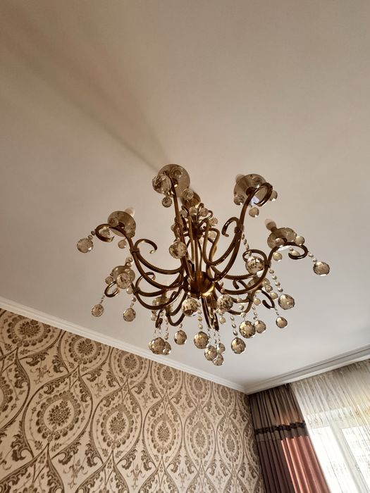 Продам люстры б/у