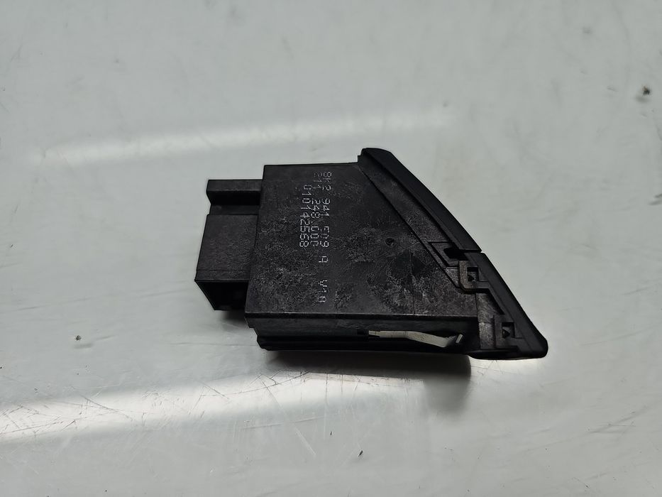 Buton avarii AUDI A4 (8K2, B8) [Fabr 2008-2015] 8K2941509A