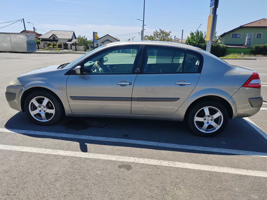 Se vinde Renault Megane II Sedan 1.6 16V benzina   2007 - 113CP