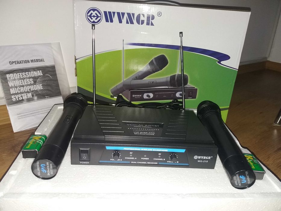 Set 2 microfoane wireless KARAOKE Microfoane fara fir