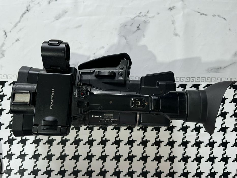 Камера sony  nx5