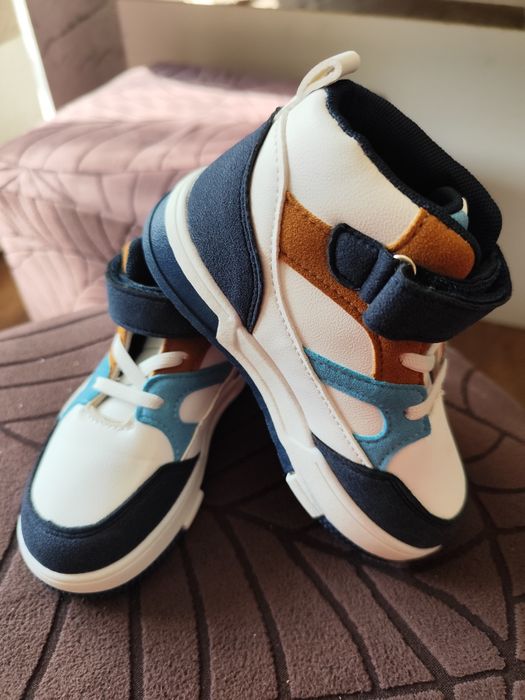 Новые кросовки 25 размер