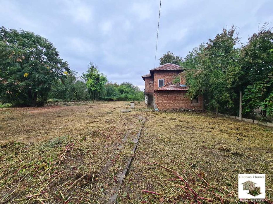 140023  Kъща с ремонтиран втори етаж, на 35 км от Велико Търново