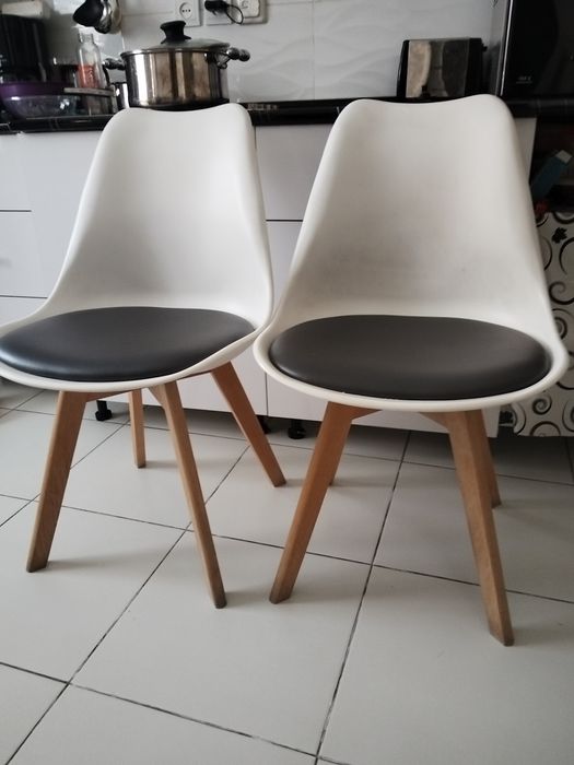 Продам два стула