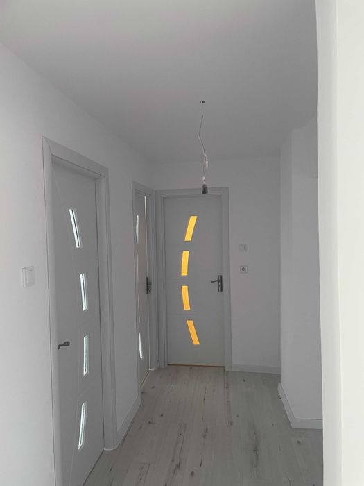 Apartament 4 camere cu vedere spre Catedrala Reintregirii-Cetate, Alba Iulia. Bloc reabilitat termic, et. 6/8, renovat complet, nemobilat.