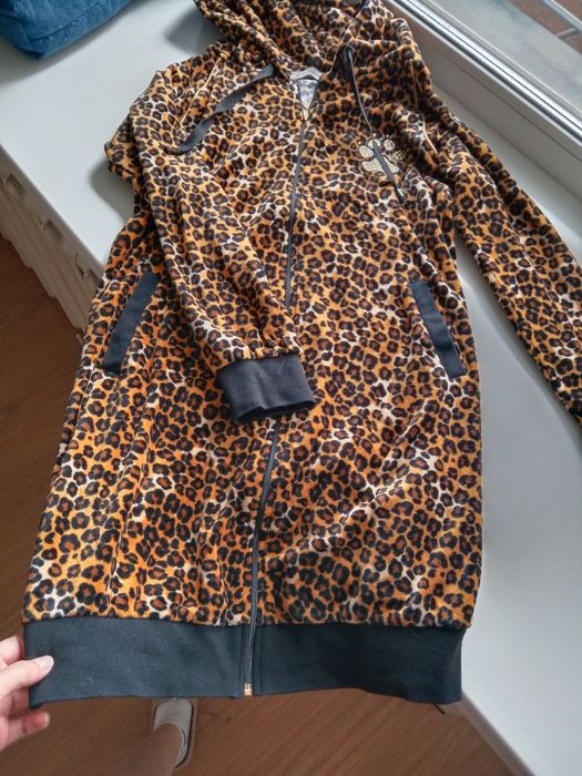 Халат велюровый с капюшоном