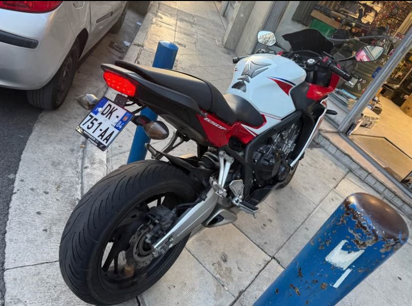 Honda Cbr650f, 2014, ABS, tinuta in garaj.