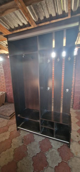 Продам  шкаф  прихожая