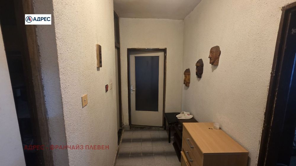 Продава се Тристаен апартамент в Плевен, Дружба 4 - 86 кв.м за 445 €/кв.м - Снимка #5