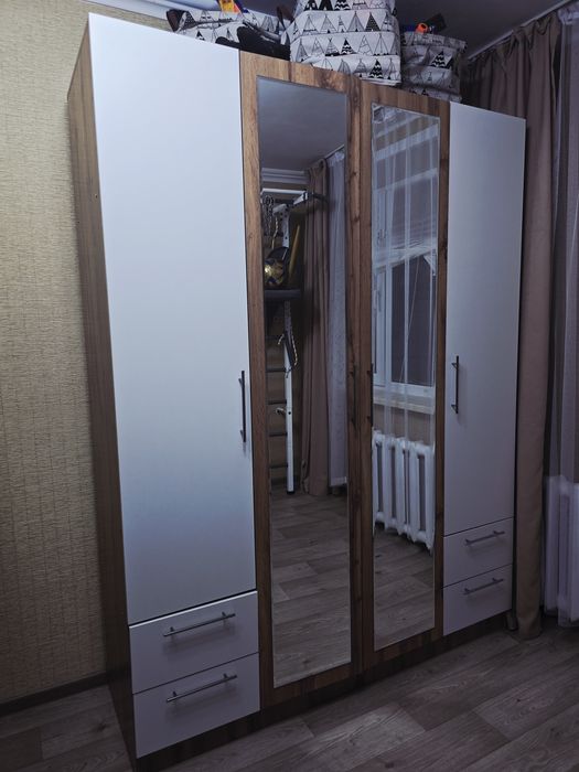 Шкаф для вещей новый