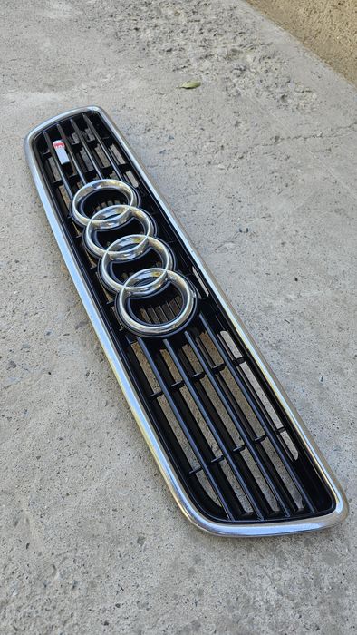 Решетка радиатора на Audi А6 с4