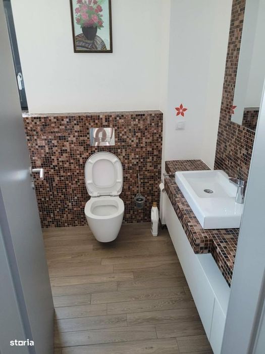 Inchiriez apartament 3 camere LUX –  strada Toporasi