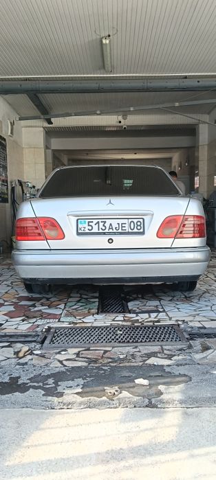 Мерседес 210 продам