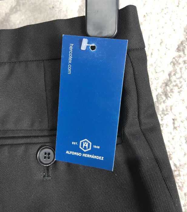 Pantaloni negri marime M pantaloni negri barbati pantaloni cu dunga