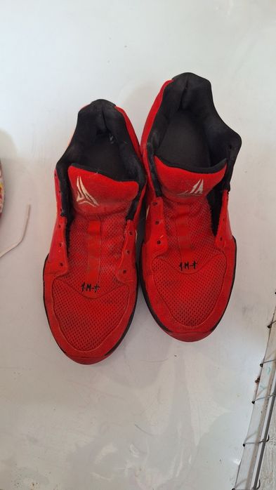 Кроссовки мужские.