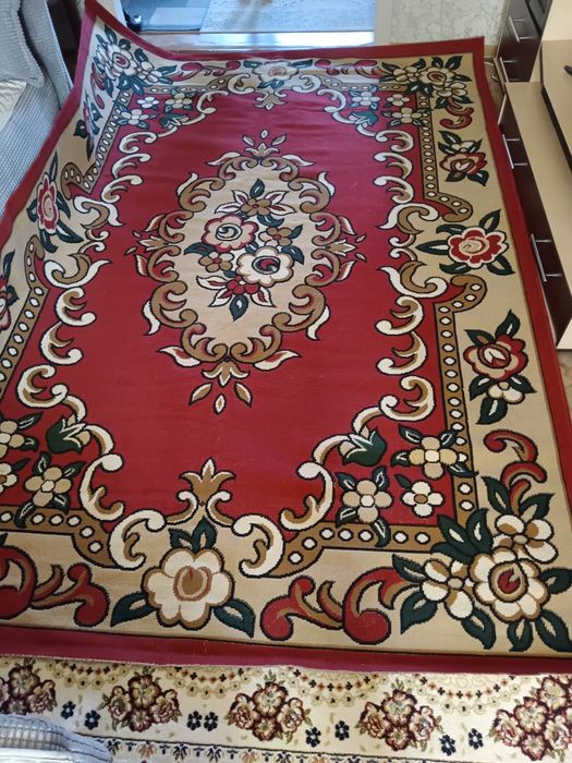 Продам ковер за 10000тенге.