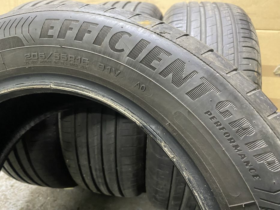 Anvelope vara 205/55R16 Goodyear EfficientGrip Performance 91V AO