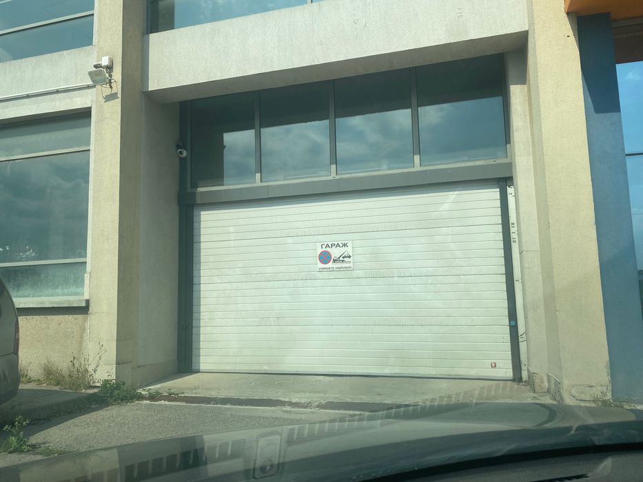 Паркомясто под наем