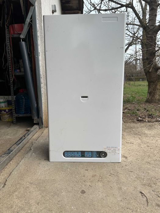 Centrala termica pe gaz Fontecal Digit ER 24 Kw tiraj fortat