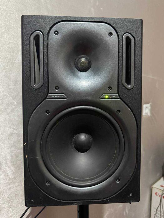 Behringer TRUTH B2031A