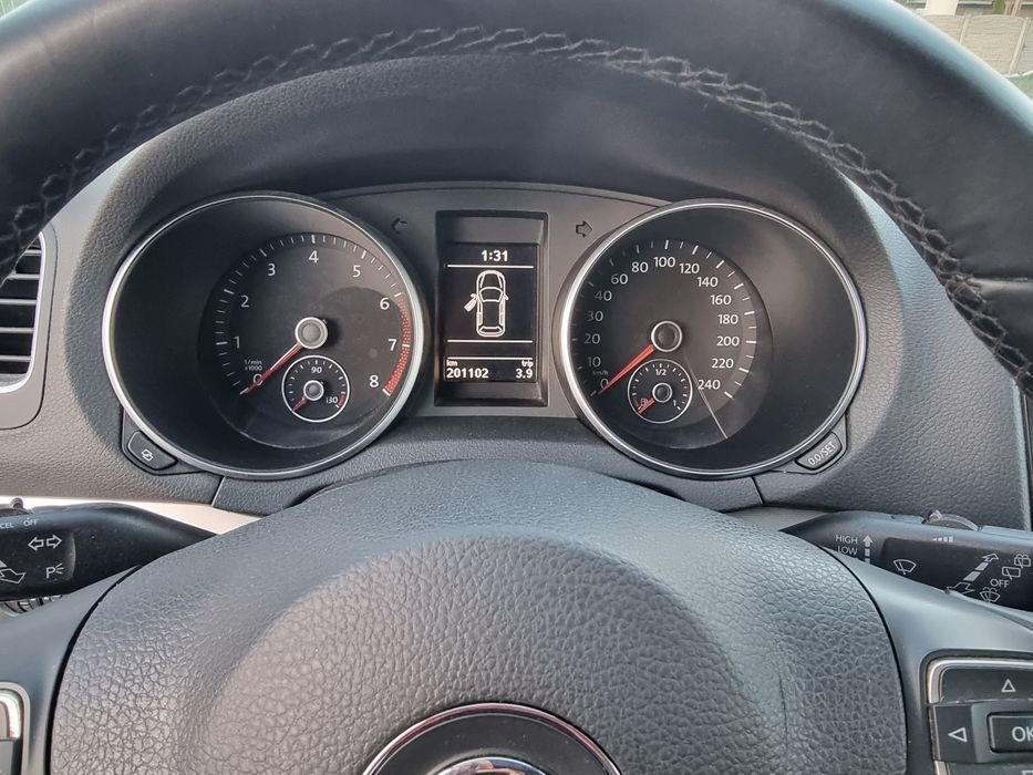 Volkswagen Golf 6 1.2 TSI 105 cp TEAM 6 trepte benzina