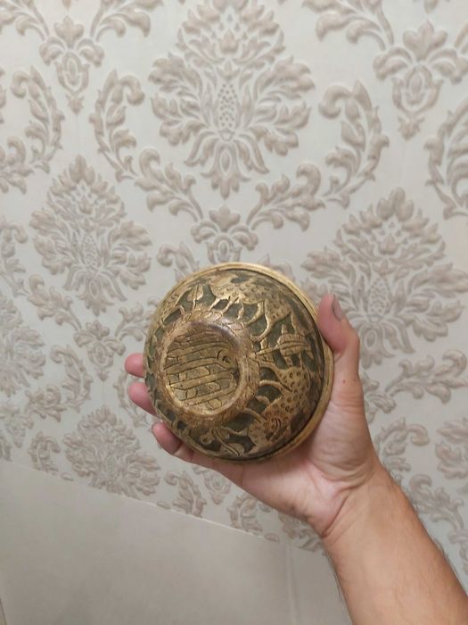 Bol antic deosebit din alama masiva cca. 1900