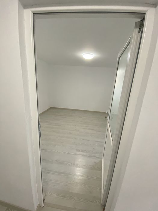 Vand sau inchiriez casa 90m si curte de 250m  la 100m de Sala Sporturilor Ploiesti