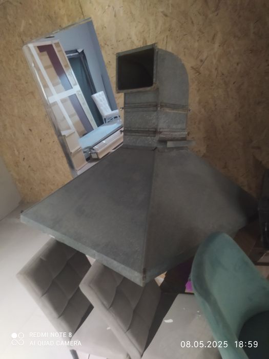 работе вытяжка продаётся срочно