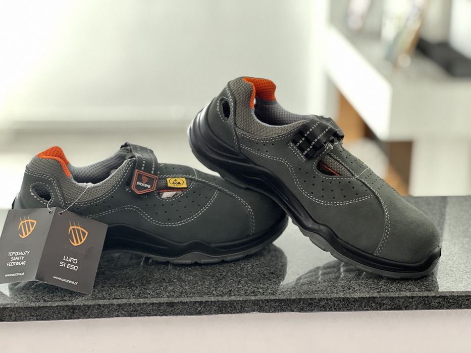 Bocanci de lucru cu bombeu metalic