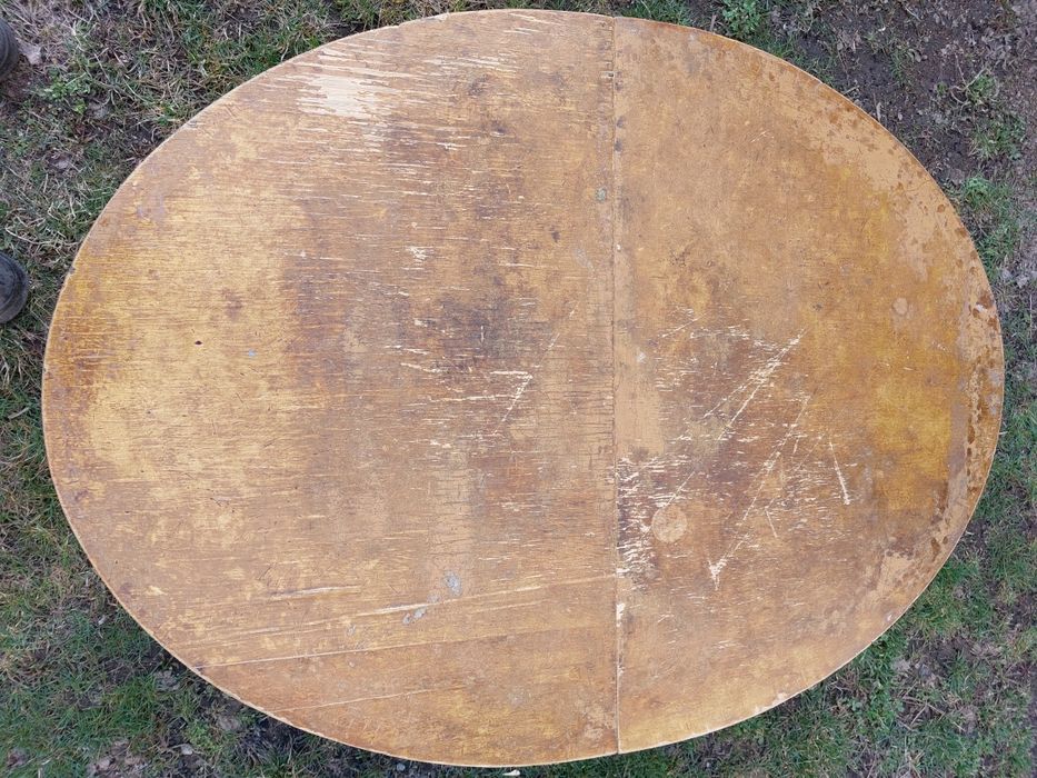 Продам стол (овальный)