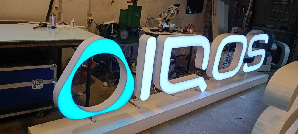 Firme  luminoase ,Litere volumetrice